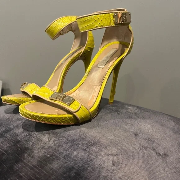 Light Green Reptile Heels - BCBGMAXARIA - Picture 4 of 5
